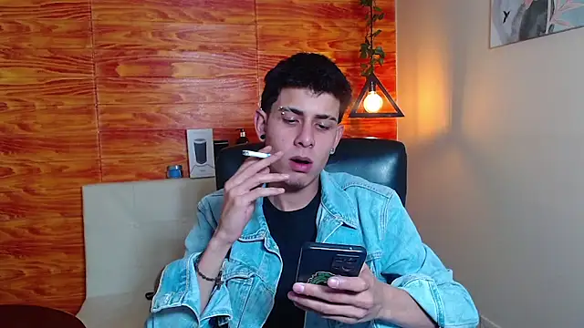 Snapshot of Bastiaan_28 chatting on 02.01.25 Bastiaan 28 online show from 02.01.25