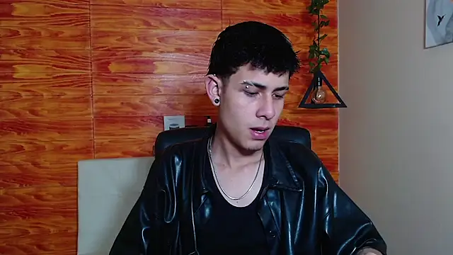 Snapshot of Bastiaan_28 chatting on 02.02.25 Bastiaan 28 online show from 02.02.25