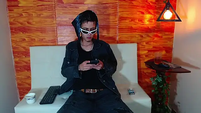 Snapshot of Bastiaan_28 chatting on 03.07.25 Bastiaan 28 online show from 03.07.25