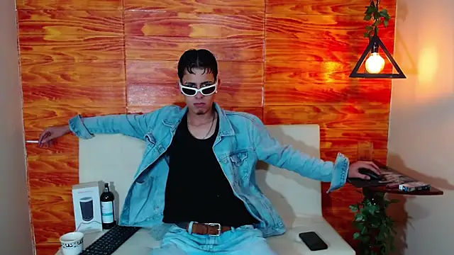 Snapshot of Bastiaan_28 chatting on 03.09.25 Bastiaan 28 online show from 03.09.25