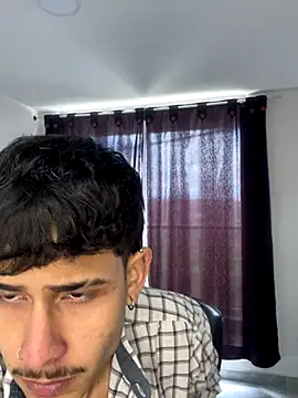 Snapshot of Bastiaan_28 chatting on 10.05.25 Bastiaan 28 online show from 10.05.25