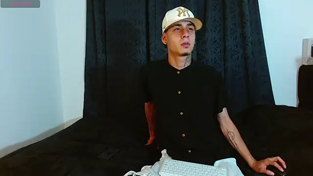 Snapshot of Bastiaan_28 chatting on 12.02.25 Bastiaan 28 online show from 12.02.25