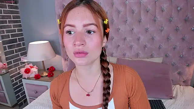 Snapshot of AdelaineBest chatting on 02.21.25 AdelaineBest online show from 02.21.25