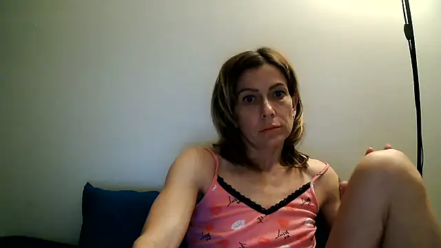 Snapshot of anechka1 chatting on 06.28.26 anechka1 online show from 06.28.26