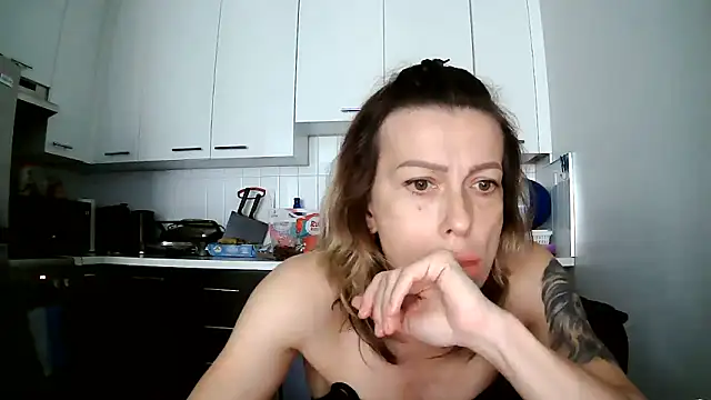 Snapshot of anechka1 chatting on 06.30.26 anechka1 online show from 06.30.26