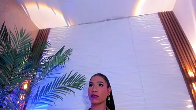 Snapshot of kimberly_Gonzalez1 chatting on 09.13.25 kimberly Gonzalez1 online show from 09.13.25