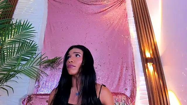 Snapshot of kimberly_Gonzalez1 chatting on 09.25.25 kimberly Gonzalez1 online show from 09.25.25