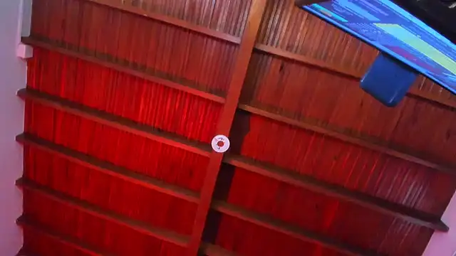 Snapshot of kimberly_Gonzalez1 chatting on 12.22.25 kimberly Gonzalez1 online show from 12.22.25