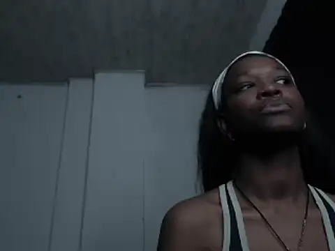 Snapshot of CarolinneMoor chatting on 12.07.24 CarolinneMoor online show from 12.07.24