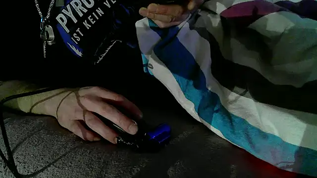 Snapshot of 0815lukas2024 chatting on 11.01.25 0815lukas2024 online show from 11.01.25