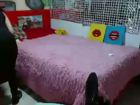 Snapshot of CaroMasha chatting on 01.08.25 CaroMasha online show from 01.08.25