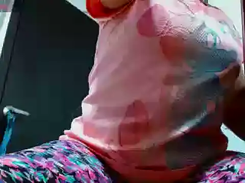 Snapshot of CaroMasha chatting on 01.21.25 CaroMasha online show from 01.21.25