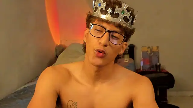 Snapshot of Ivano_joness chatting on 01.15.25 Ivano joness online show from 01.15.25