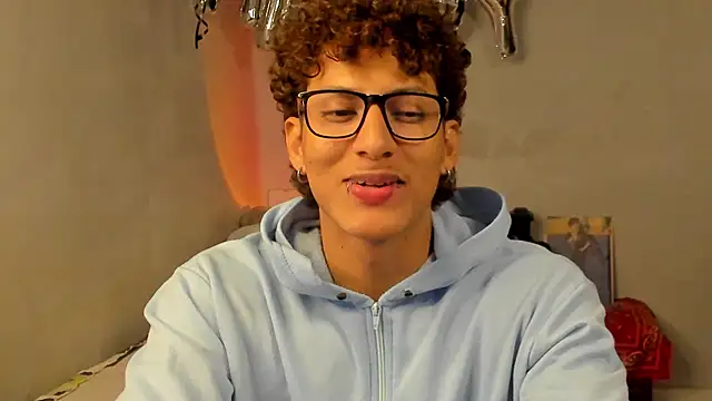 Snapshot of Ivano_joness chatting on 01.24.25 Ivano joness online show from 01.24.25