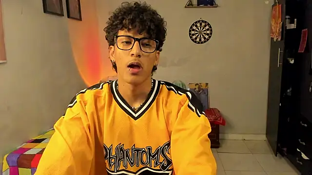 Snapshot of Ivano_joness chatting on 03.09.25 Ivano joness online show from 03.09.25