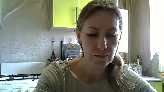 Snapshot of AshleyXHoney chatting on 05.06.26 AshleyXHoney online show from 05.06.26