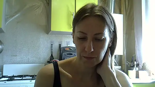 Snapshot of AshleyXHoney chatting on 06.08.26 AshleyXHoney online show from 06.08.26
