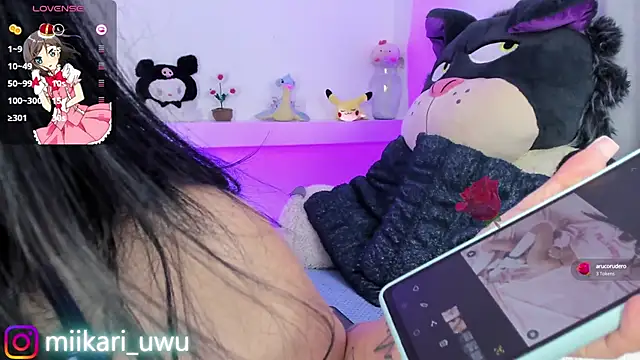 Snapshot of Ahri_Elderwood chatting on 02.28.25 Ahri Elderwood online show from 02.28.25