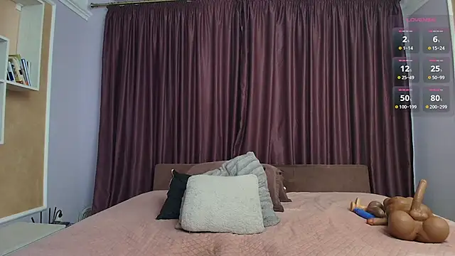 Snapshot of isabellice chatting on 12.22.25 isabellice online show from 12.22.25