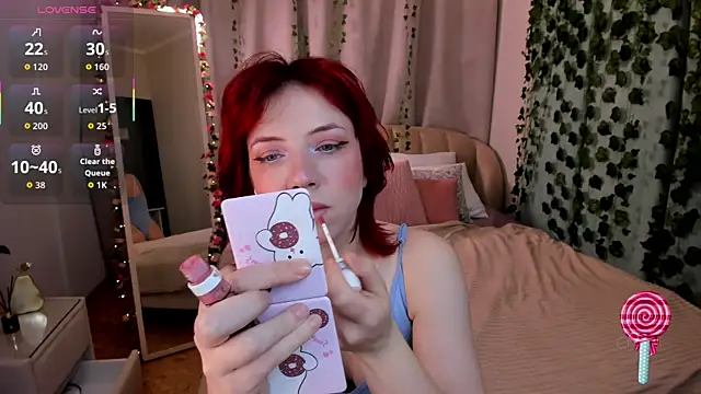 Love is Lola online show from 10.26.25