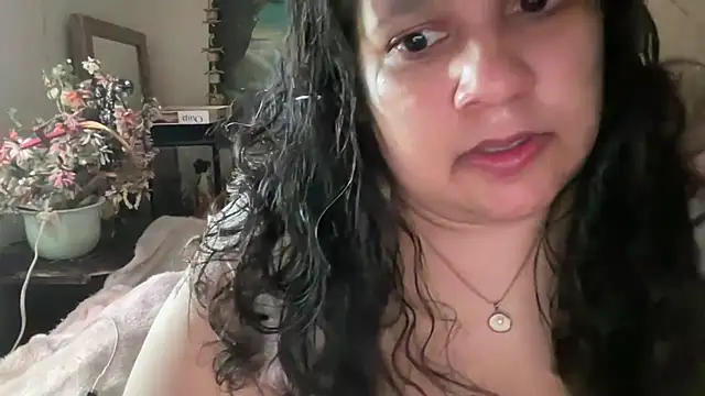 MelanieFawker online show from 10.12.25