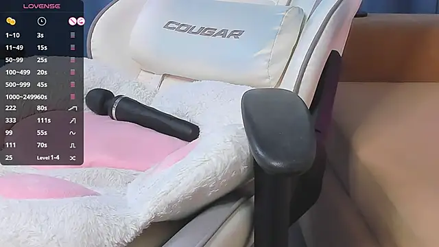 Snapshot of FlamyGold chatting on 01.26.25 FlamyGold online show from 01.26.25