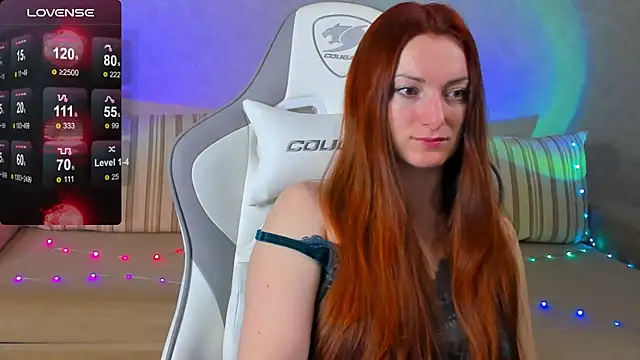 Snapshot of FlamyGold chatting on 11.03.25 FlamyGold online show from 11.03.25