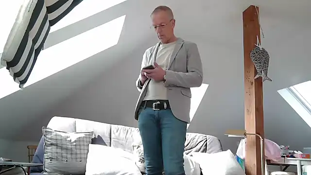 maxmueller321 online show from 03.23.26