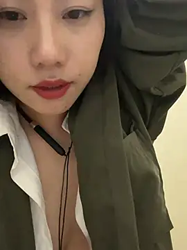 Eliza-E online show from 02.05.26