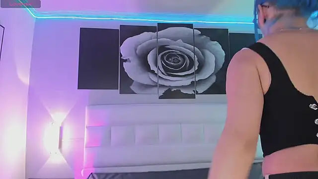 Snapshot of sofi_bakerr chatting on 09.10.25 sofi bakerr online show from 09.10.25