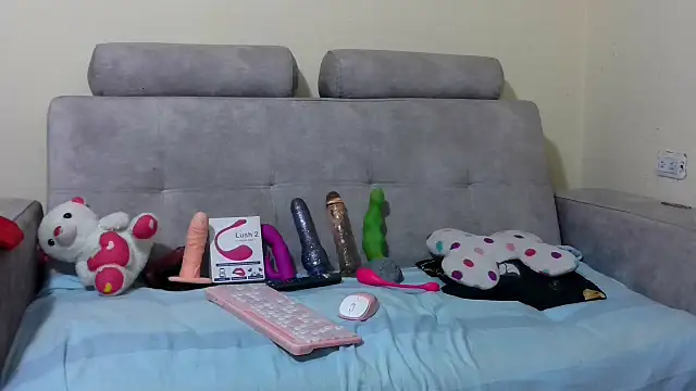 Snapshot of PenelopeHot_91 chatting on 10.01.25 PenelopeHot 91 online show from 10.01.25