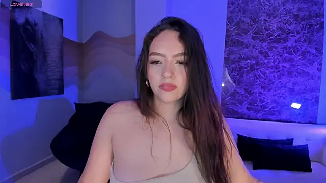 Snapshot of BellaRose_X chatting on 12.17.24 BellaRose X online show from 12.17.24