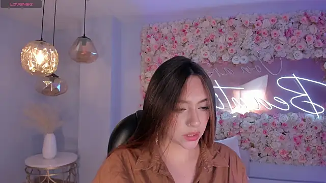 Snapshot of BellaRose_X chatting on 12.29.24 BellaRose X online show from 12.29.24