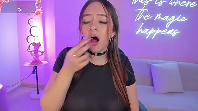 Snapshot of BellaRose_X chatting on 03.23.25 BellaRose X online show from 03.23.25