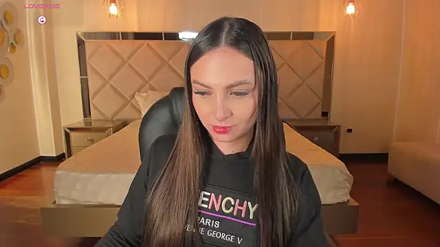 Snapshot of AliceHarper_ chatting on 02.18.25 AliceHarper online show from 02.18.25