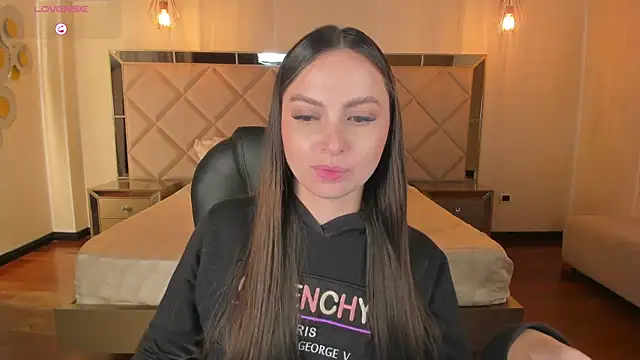 Snapshot of AliceHarper_ chatting on 02.18.25 AliceHarper online show from 02.18.25