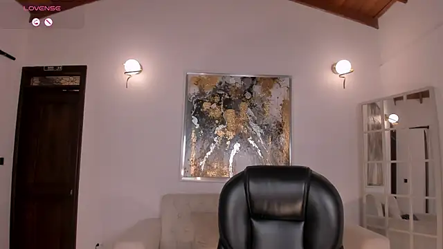 Snapshot of AliceHarper_ chatting on 03.22.25 AliceHarper online show from 03.22.25