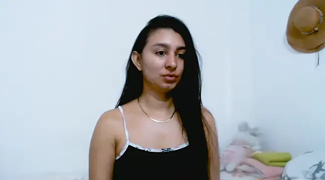 Snapshot of Alyson0001 chatting on 03.01.25 Alyson0001 online show from 03.01.25