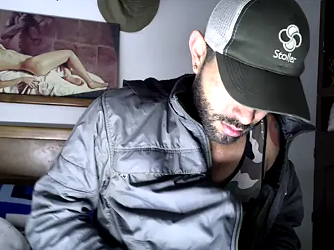 hideonbush051 online show from 09.26.25