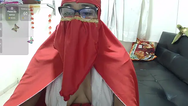 Snapshot of Aaliyah_brown chatting on 10.03.25 Aaliyah brown online show from 10.03.25