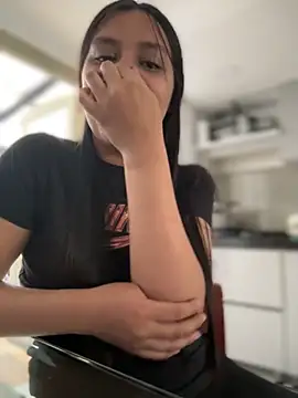 Snapshot of Salome_golvert chatting on 09.25.25 Salome golvert online show from 09.25.25