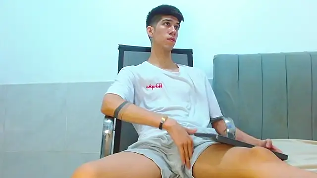 Snapshot of jhony-sex chatting on 06.29.26 jhony-sex online show from 06.29.26