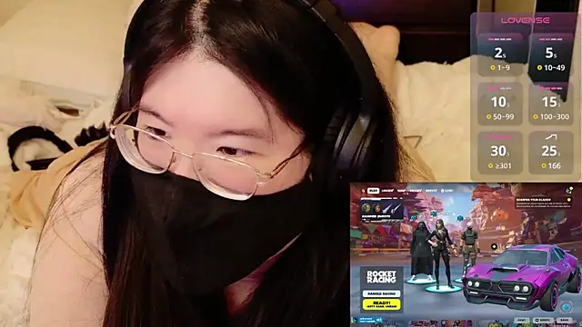 Snapshot of Kara-Nuna chatting on 12.10.24 Kara-Nuna online show from 12.10.24