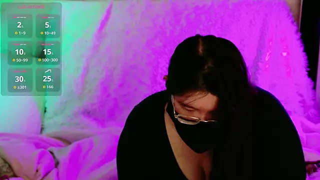 Snapshot of Kara-Nuna chatting on 09.16.25 Kara-Nuna online show from 09.16.25