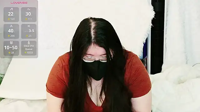 Snapshot of Kara-Nuna chatting on 06.29.26 Kara-Nuna online show from 06.29.26