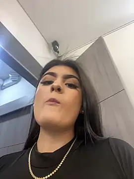 IrisBaker online show from 01.04.25