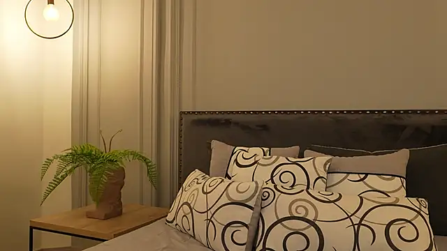 IrisBaker online show from 11.16.25