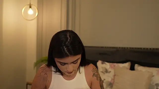 IrisBaker online show from 01.07.26