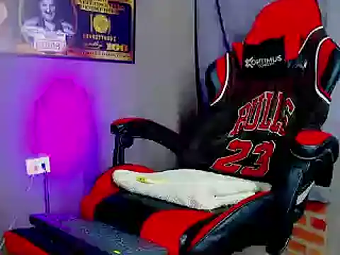 Snapshot of smoker445 chatting on 02.15.25 smoker445 online show from 02.15.25