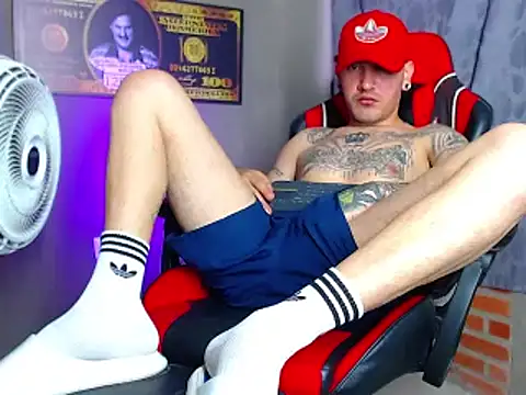 Snapshot of smoker445 chatting on 02.19.25 smoker445 online show from 02.19.25